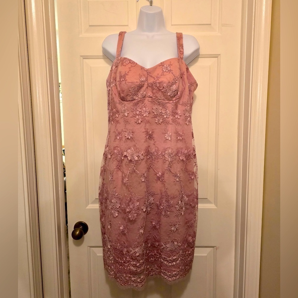 Alex Evenings Mauve Lace Cocktail Dress Size 12 Silver Shimmer MIDI V Neck